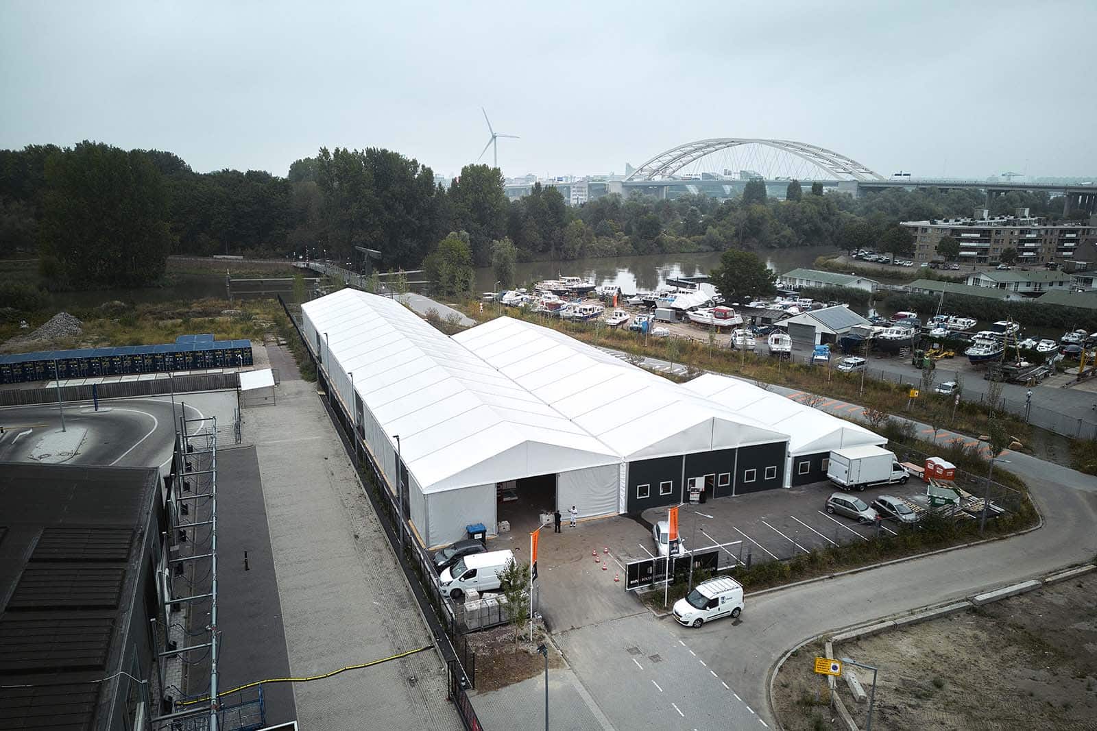 Temporary business premises during renovation of BMN building materials in Rotterdam