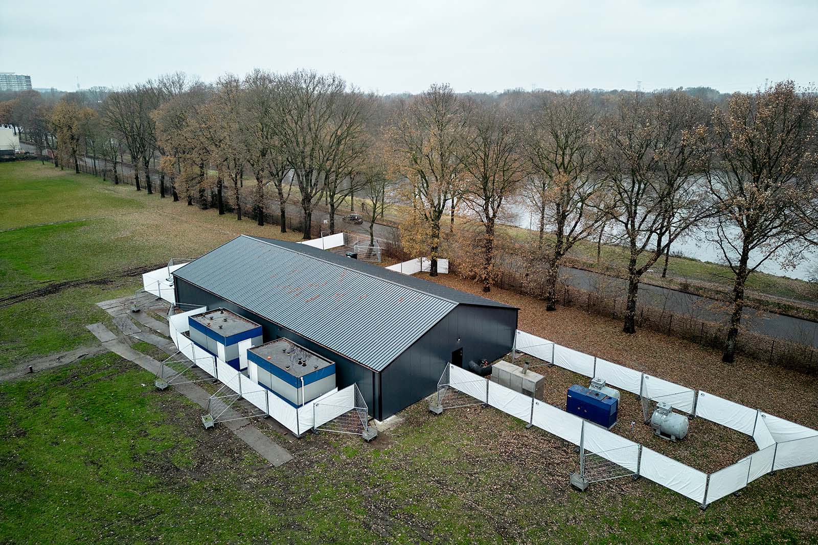 Tijdelijke gebouw voor SMO Traverse voor noodopvang daklozen arbeidsmigranten