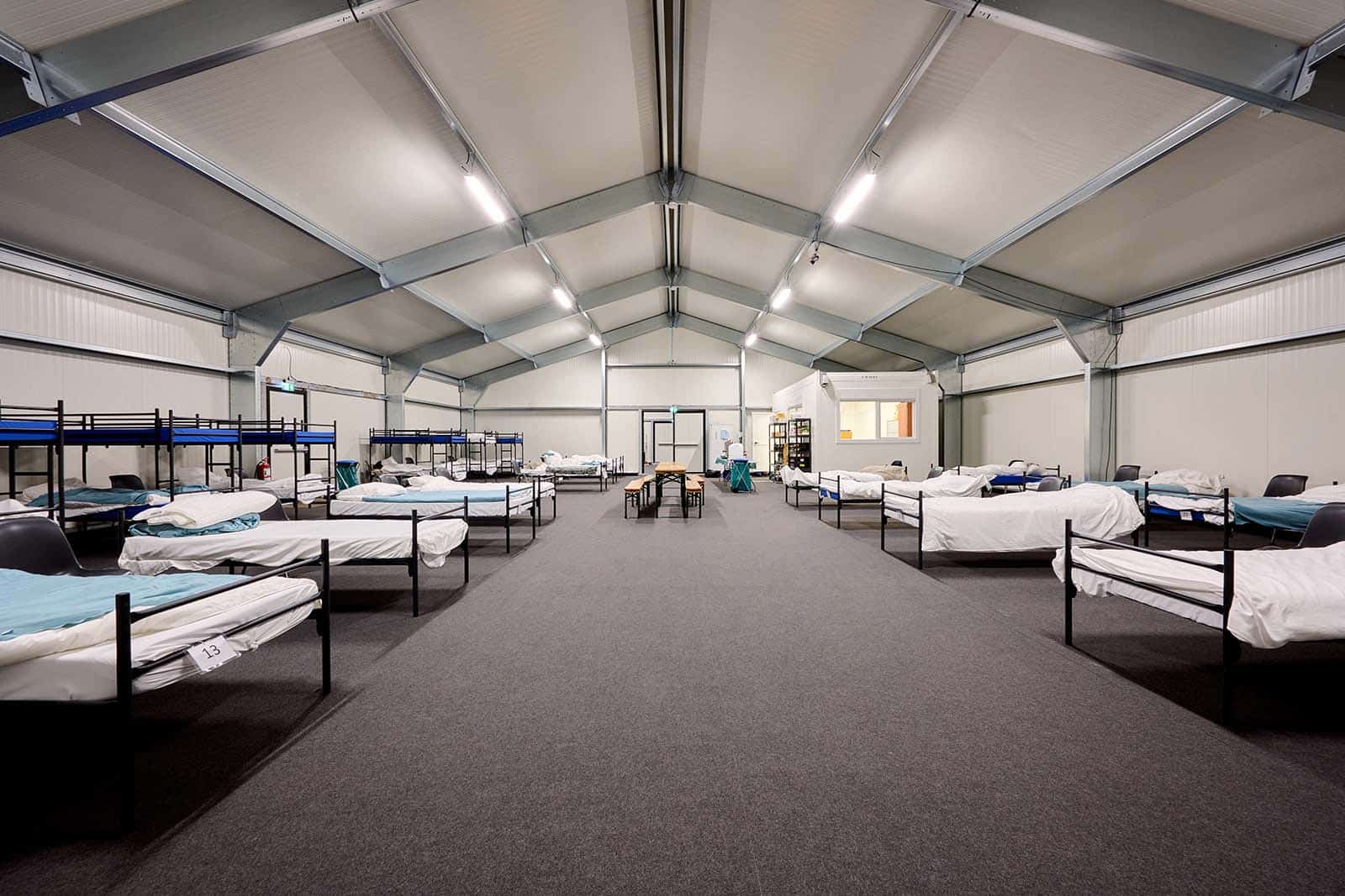 Noodopvang in een Flexhal voor SMO Traverse