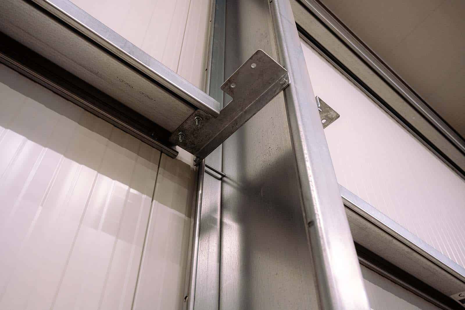Detail stalen constructie Flexhal Vrumona