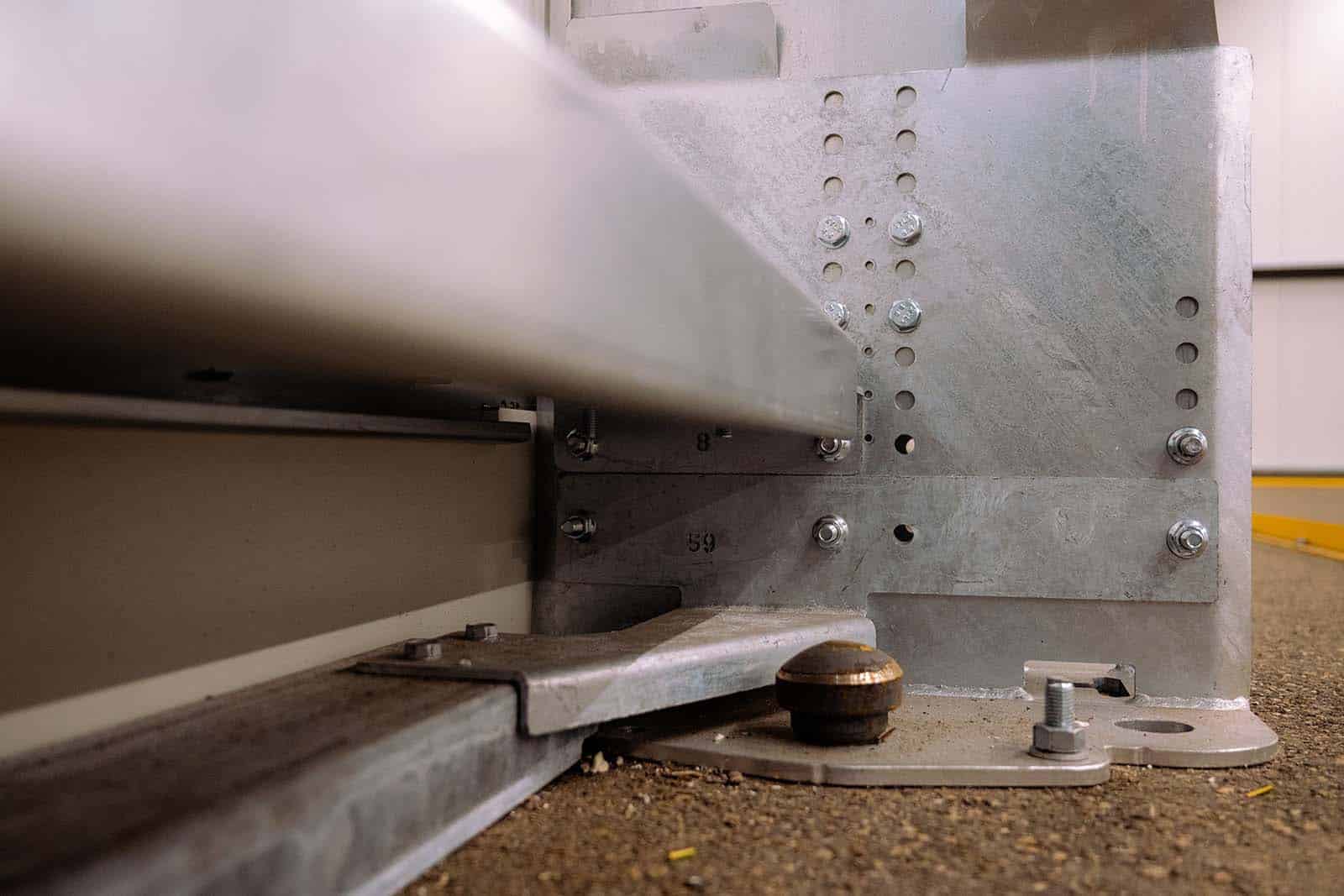 Detail stalen voetplaat constructie Flexhal Vrumona