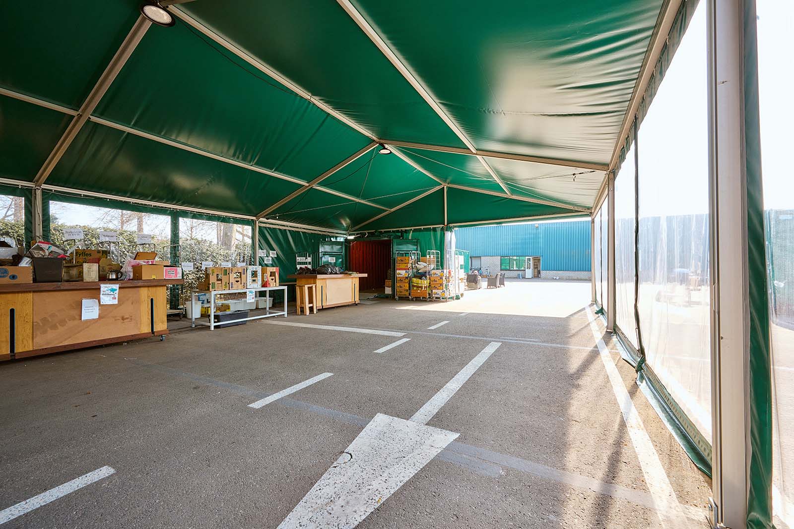 Drive thru overkapping kringloop nieuw-lekkerland voor Waardlanden