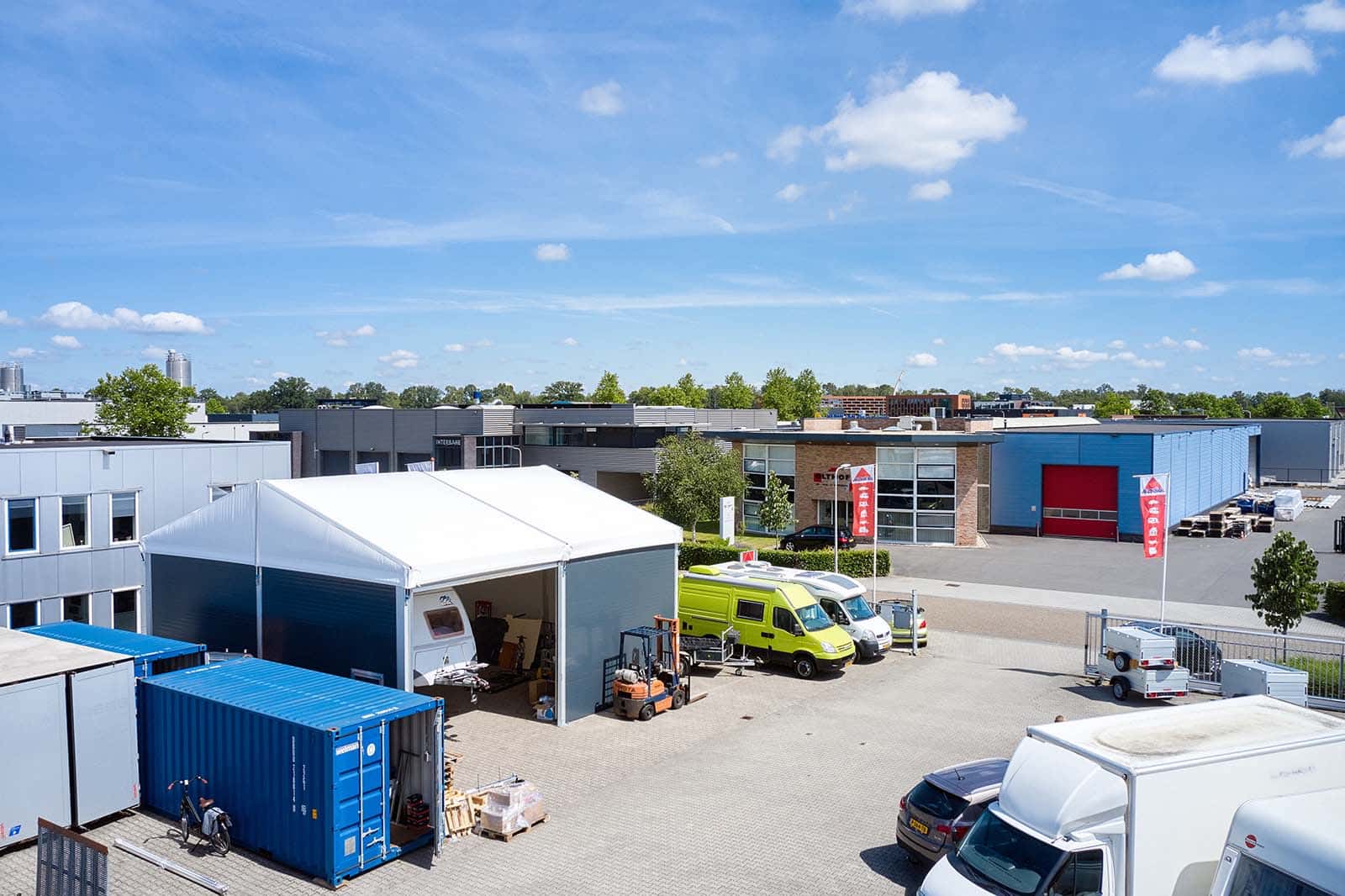 Werkplaats in tenthal voor Akro Handelsonderneming