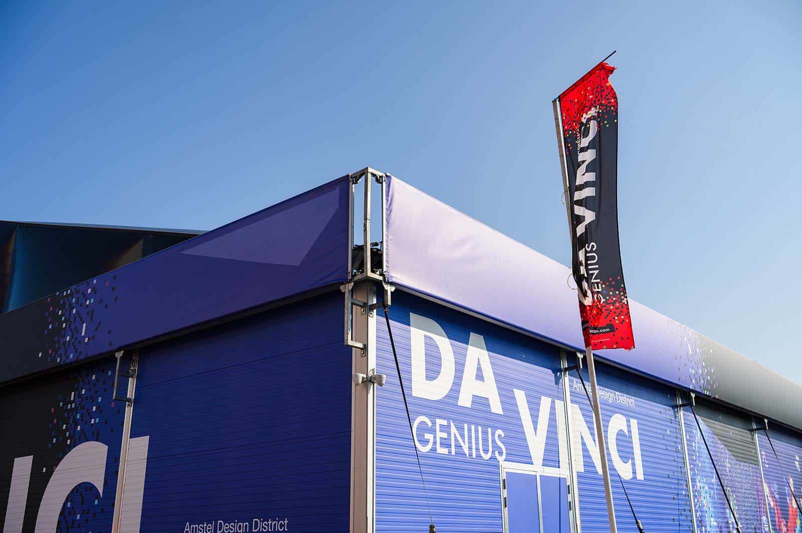 Volledig bedrukte tenthal met bijbehorend bannerframe voor Da Vinci Genius