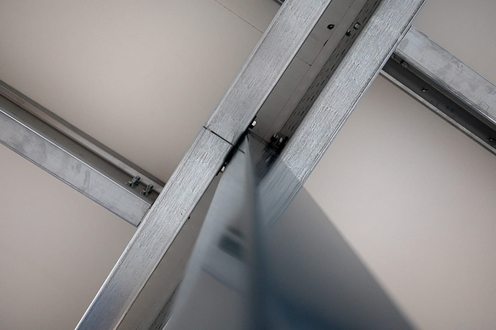 Detail stalen constructie Flexhal Leliveld