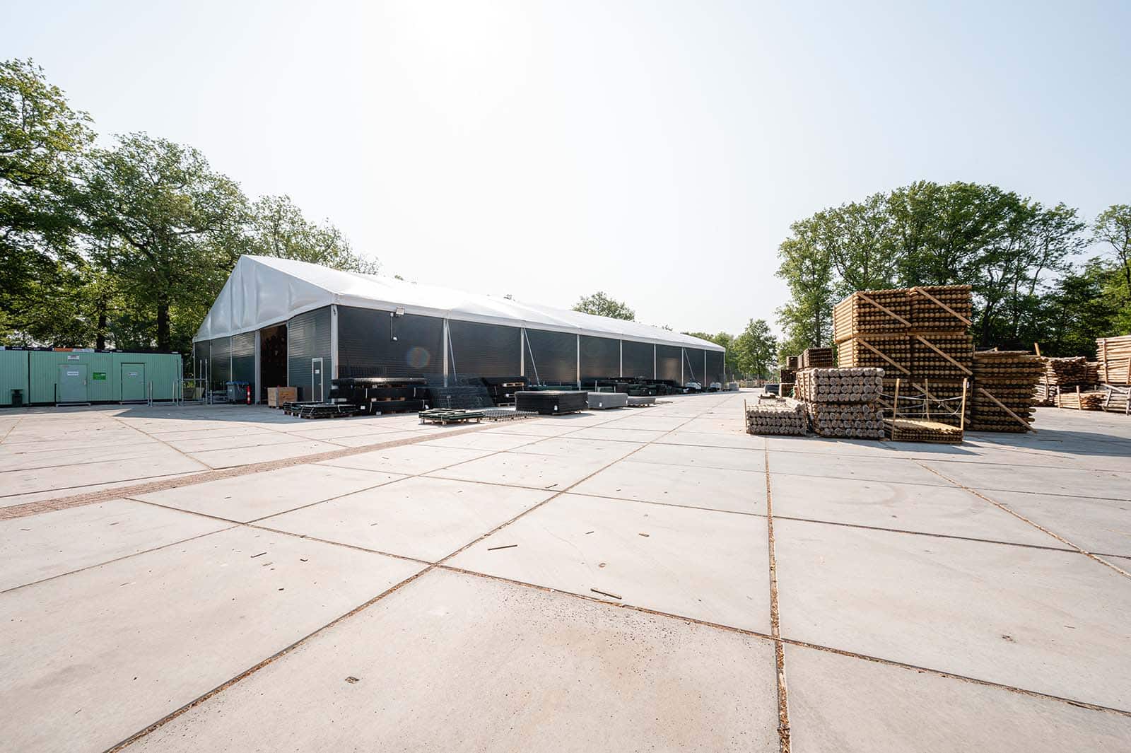 Volledig geïsoleerde tenthal voor Giga Shops