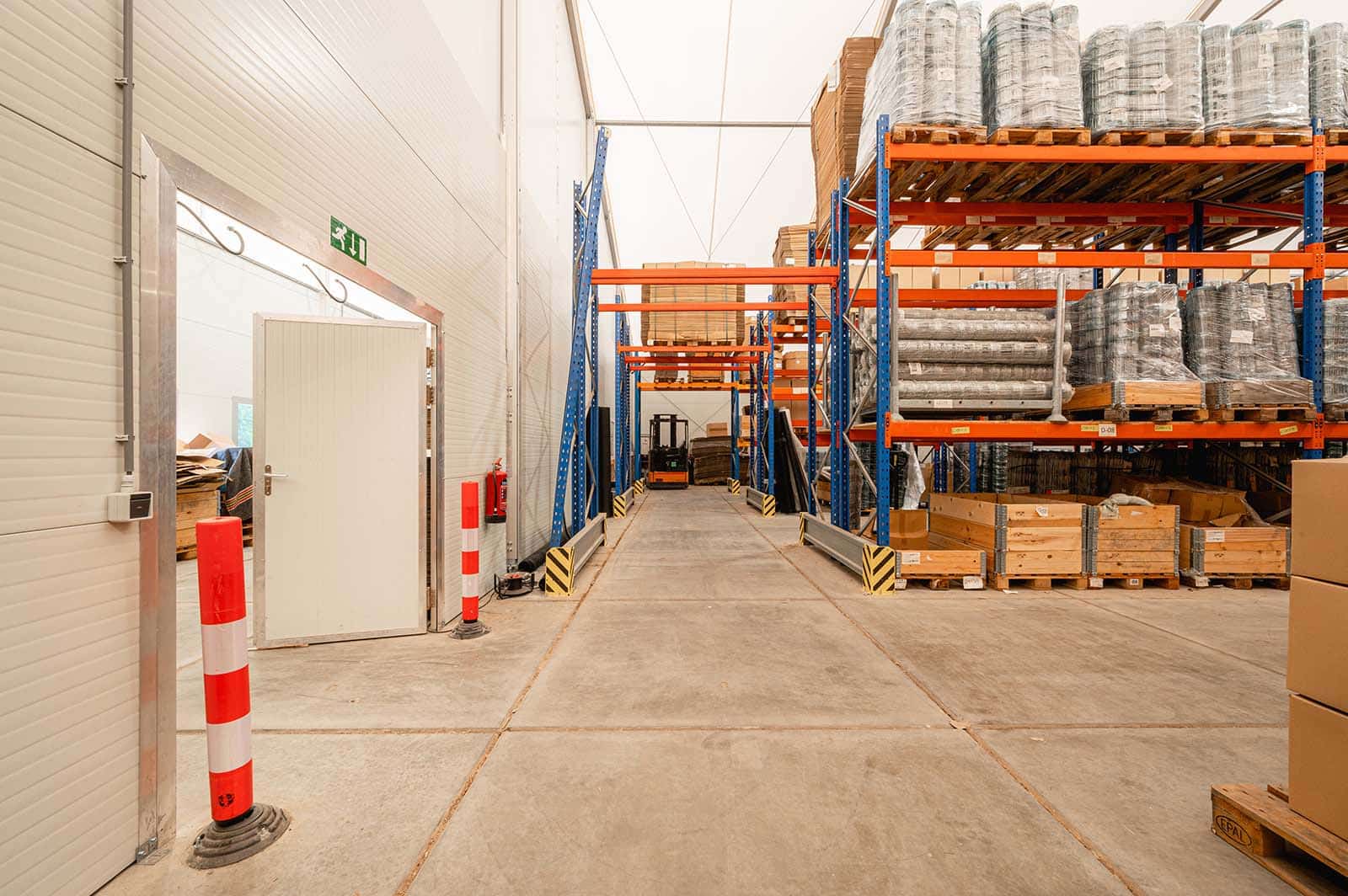 Tussenwand in tenthal voor Giga Shops