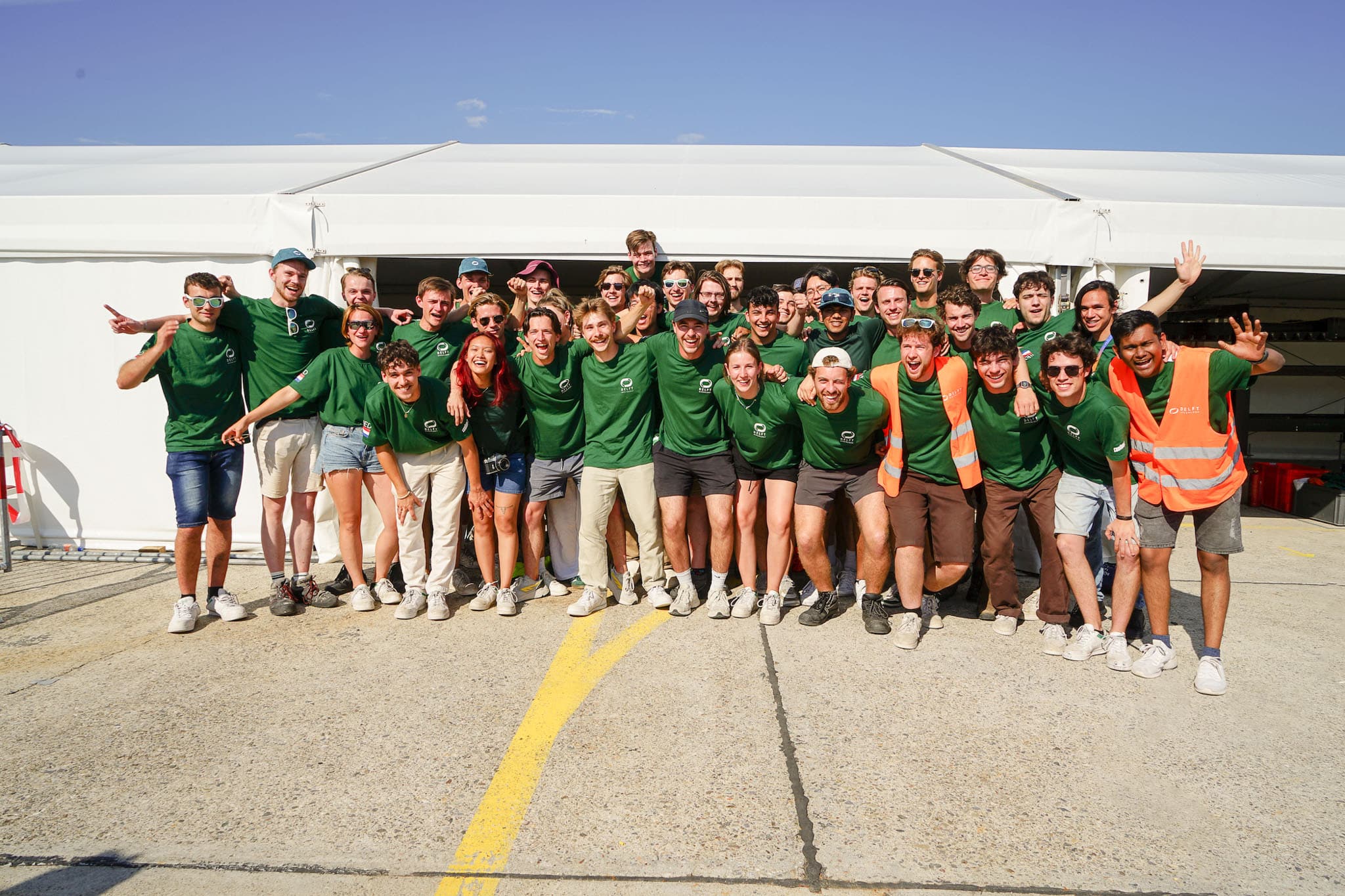 Team Delft Hyperloop Zürich voor onze ongeïsoleerde tenthal