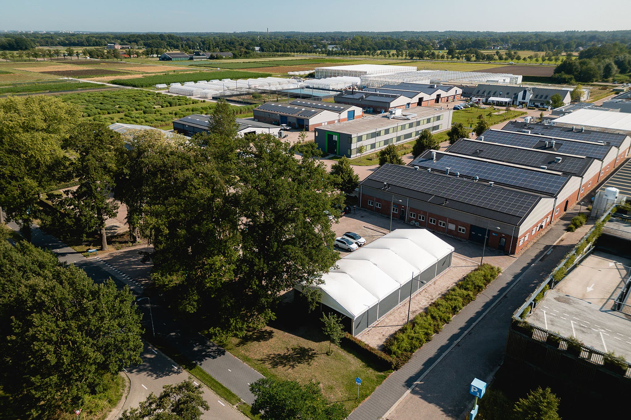 Volledig geïsoleerde tenthal op het terrein van Wageningen University & Research